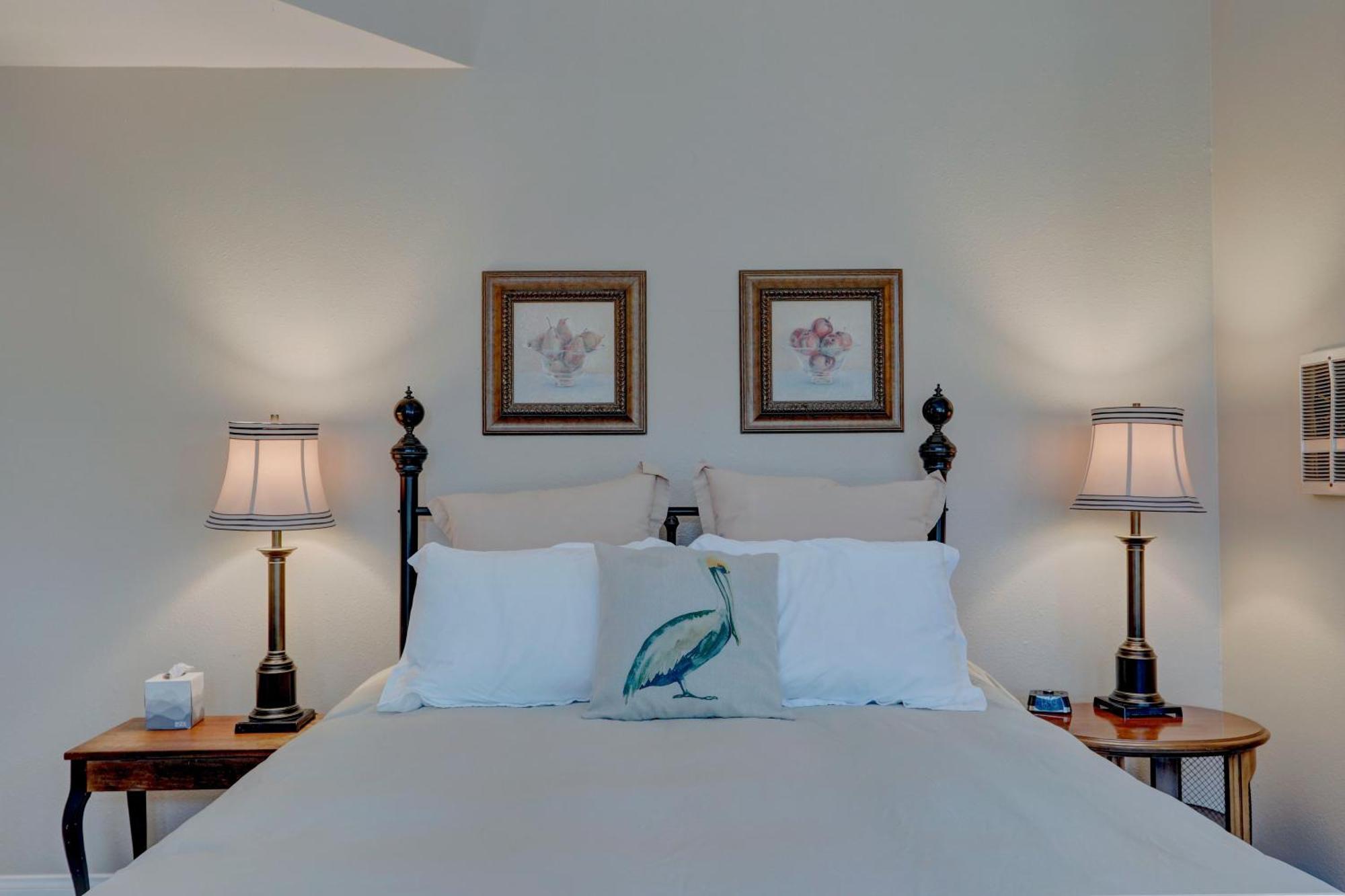 Pelican Cove Inn Carlsbad Exterior photo